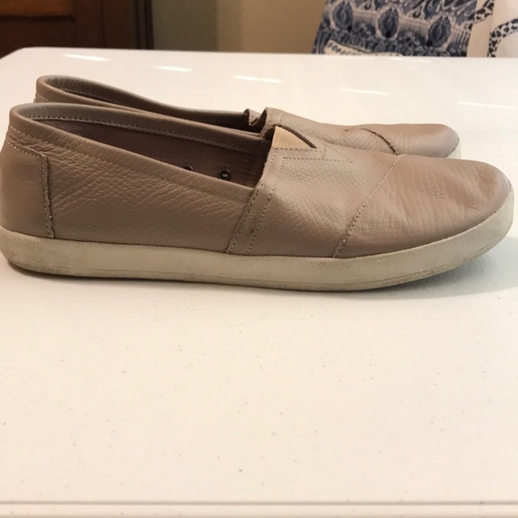 Toms slip-ons Sz 9.5 - Picture 2 of 7